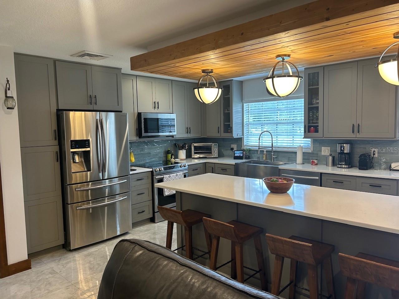 100 PALM LAKE COURT