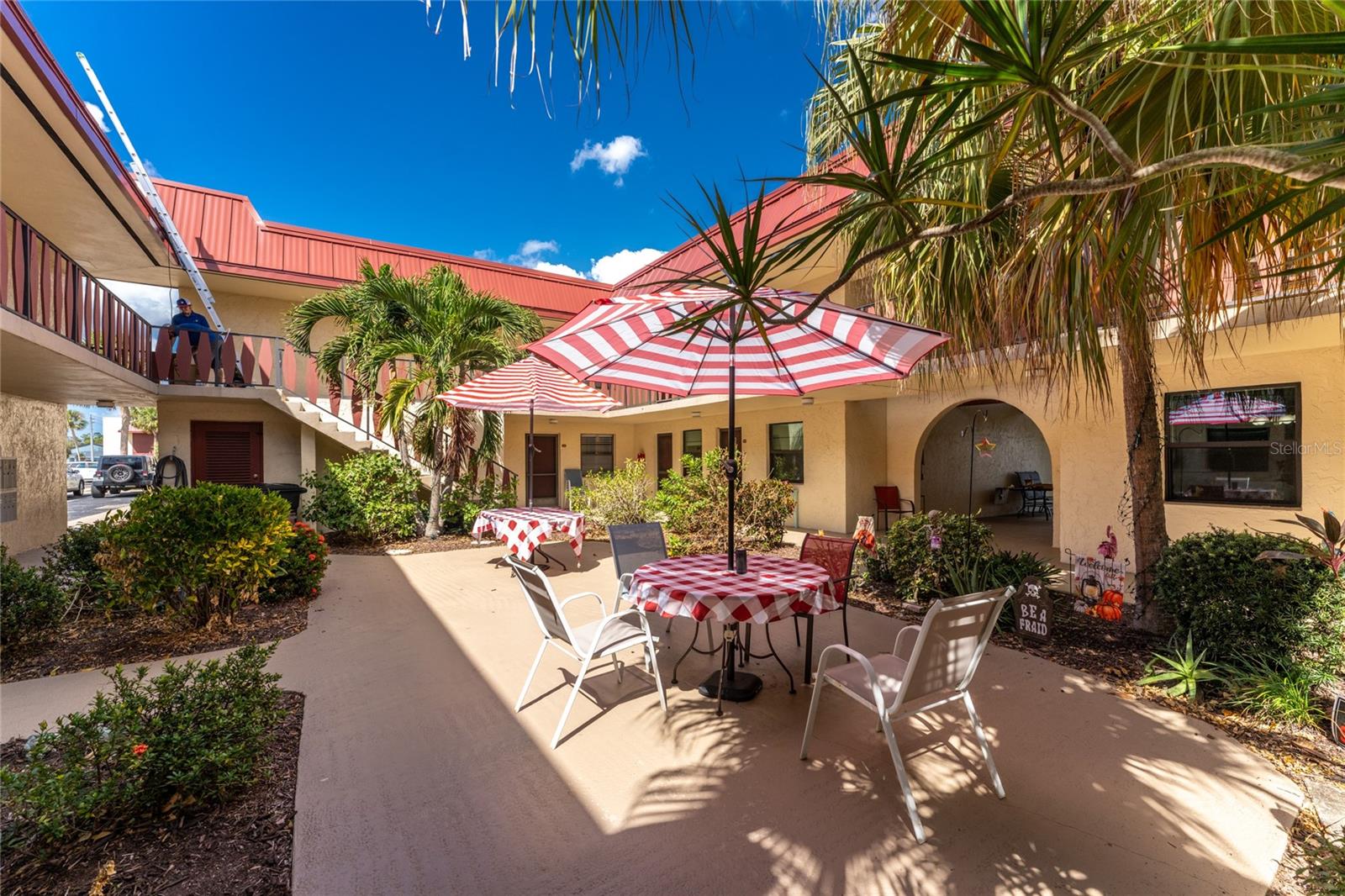 RIVERHOUSE - Residential