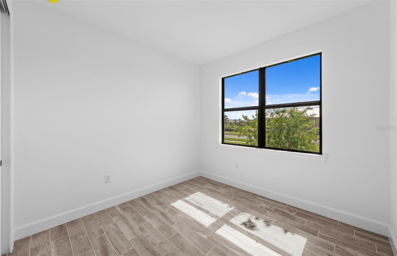 LAKESPUR WELLEN PARK - Residential