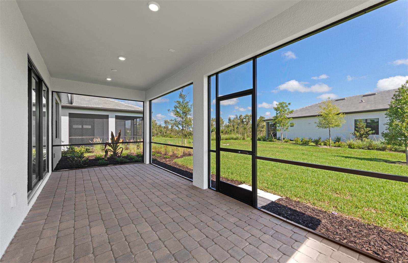 LAKESPUR WELLEN PARK - Residential