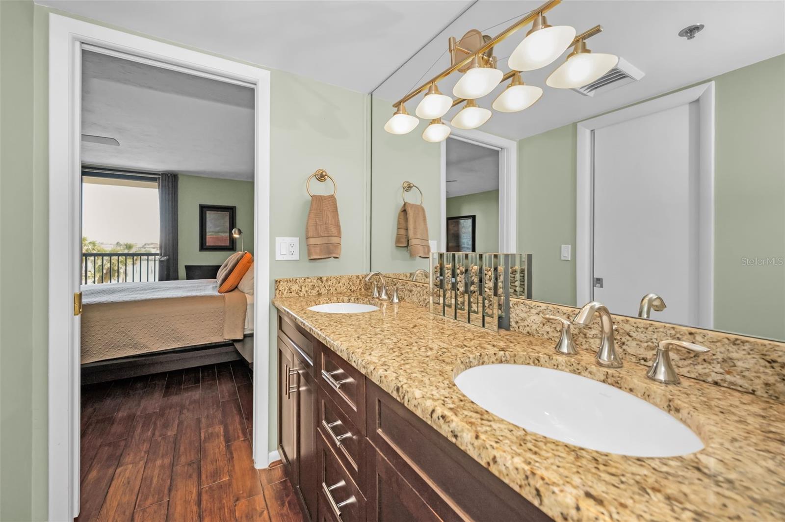 DANS ISLAND ON SAND KEY CONDO - Residential