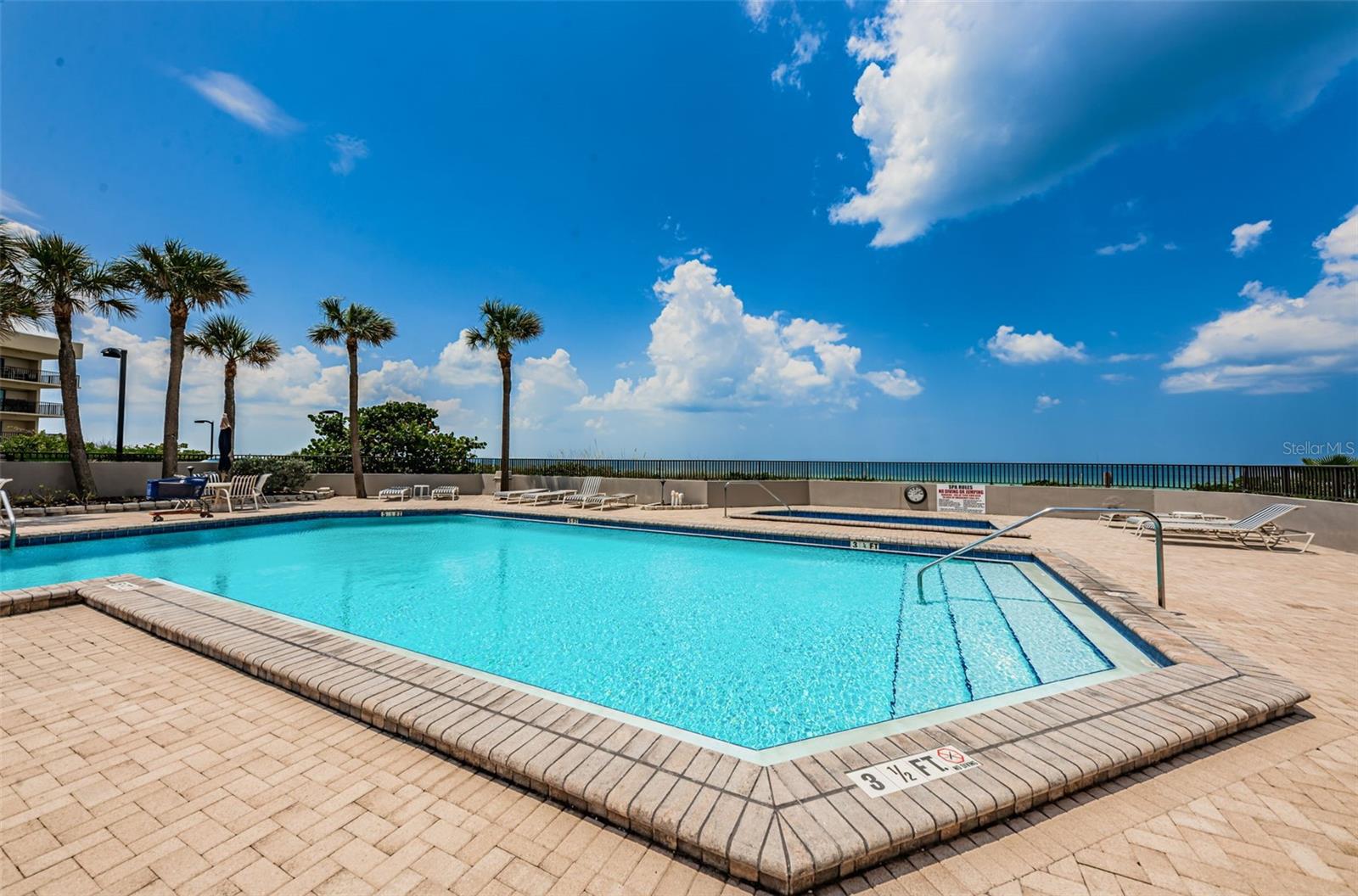DANS ISLAND ON SAND KEY CONDO - Residential