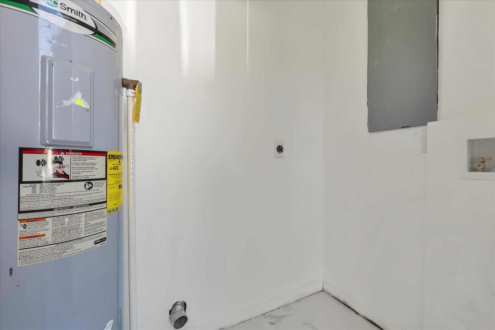 DELTONA LAKES UNIT 10 IN 25 & 36 18 30 - Residential