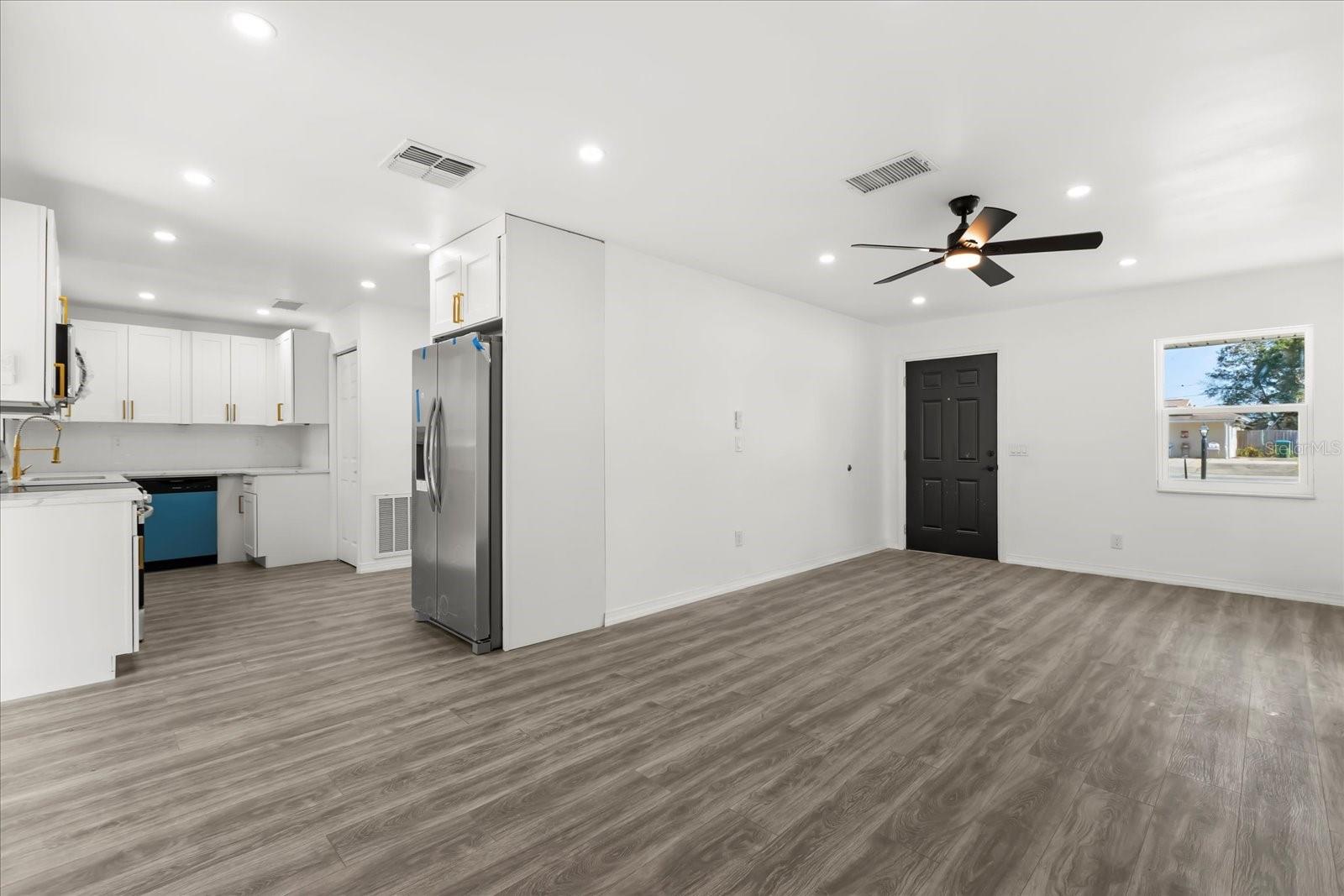 DELTONA LAKES UNIT 10 IN 25 & 36 18 30 - Residential