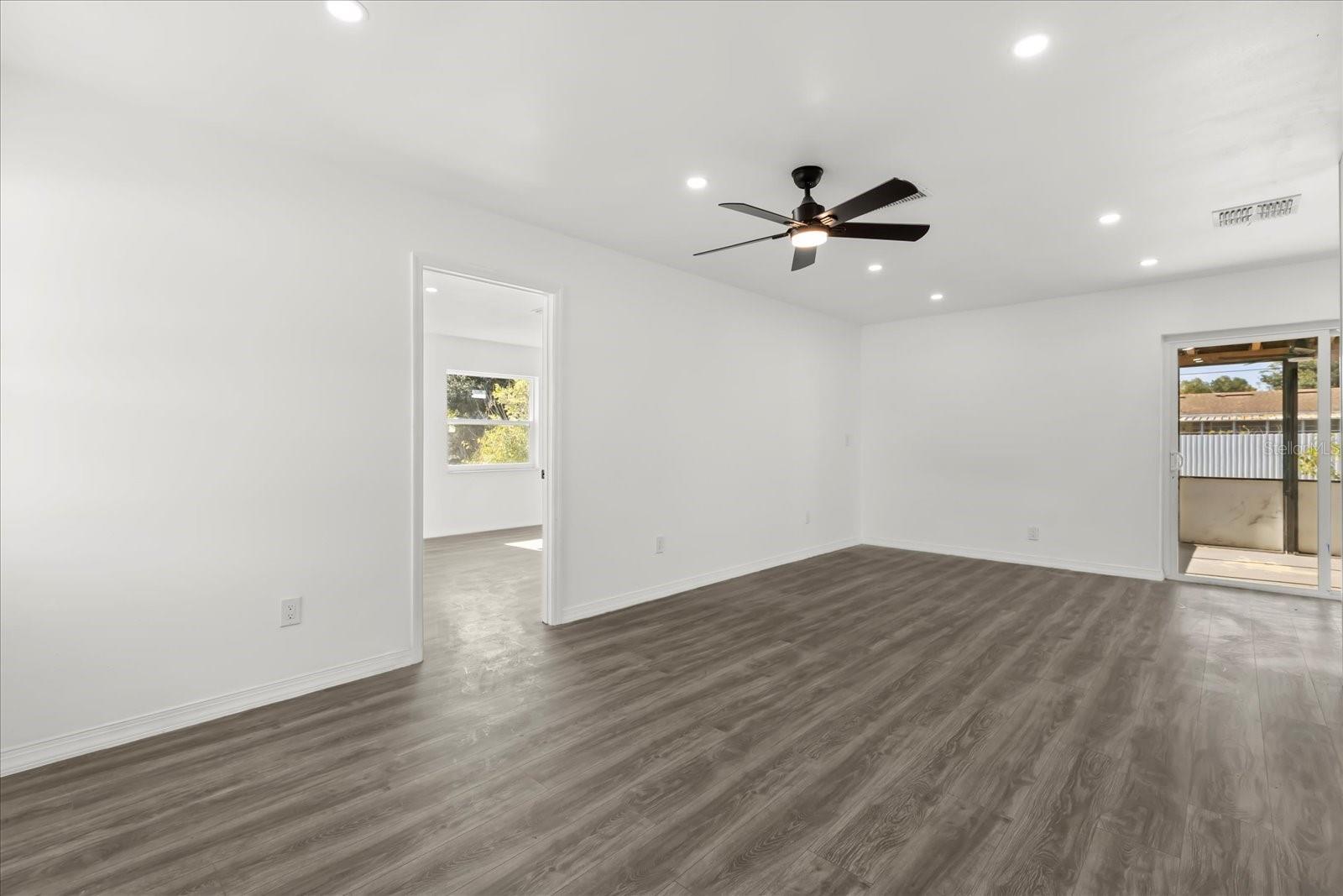 DELTONA LAKES UNIT 10 IN 25 & 36 18 30 - Residential