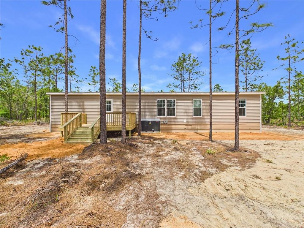 Photo of 137 Beulah Drive, Hawthorne, FL 32640 (MLS # GC539476)