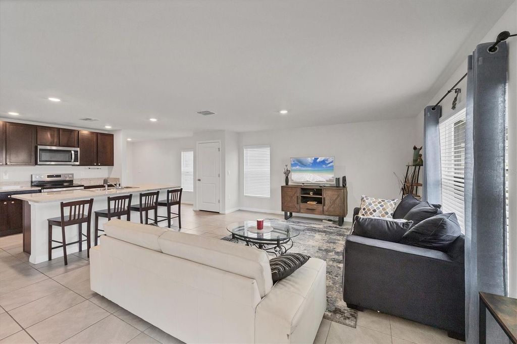 Photo of 3816 Calamity Terrace, Bradenton, FL 34208 (MLS # A4658001)