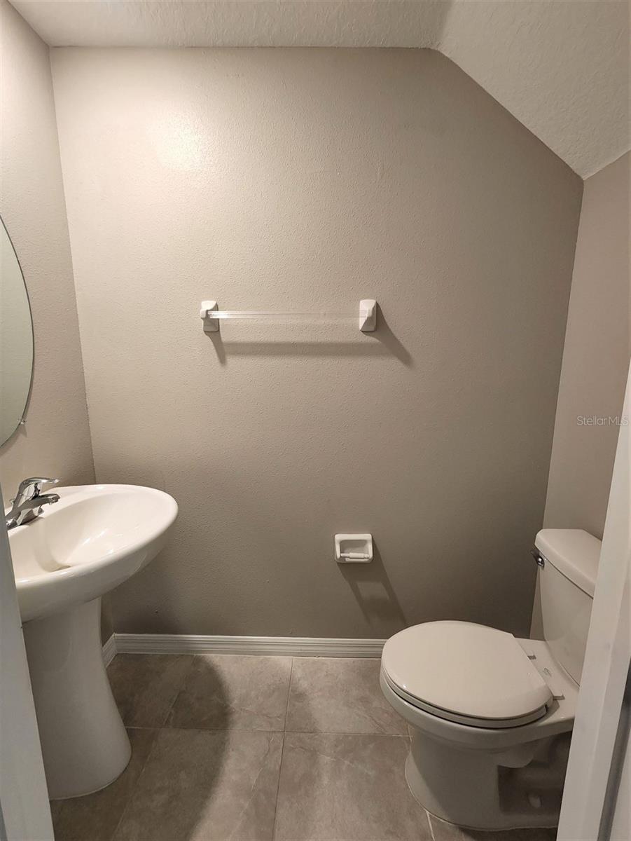 BELMONT TWNHMS PRCL F - Residential Lease