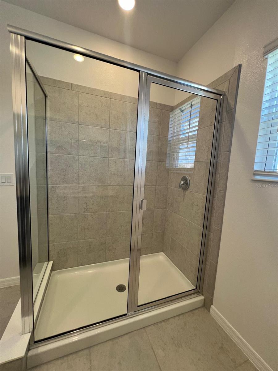 BRIXTON TWNHMS - Residential Lease