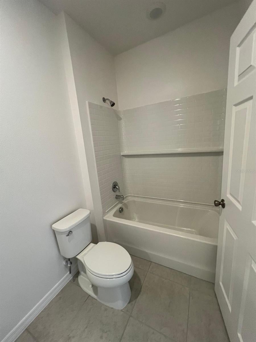 BRIXTON TWNHMS - Residential Lease