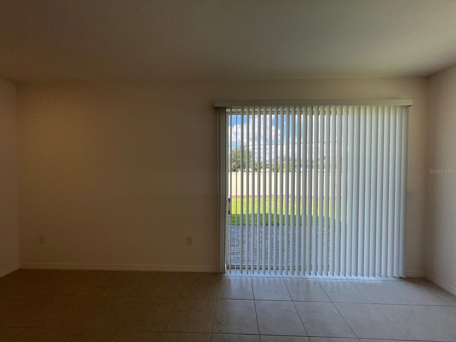 BRIXTON TWNHMS - Residential Lease