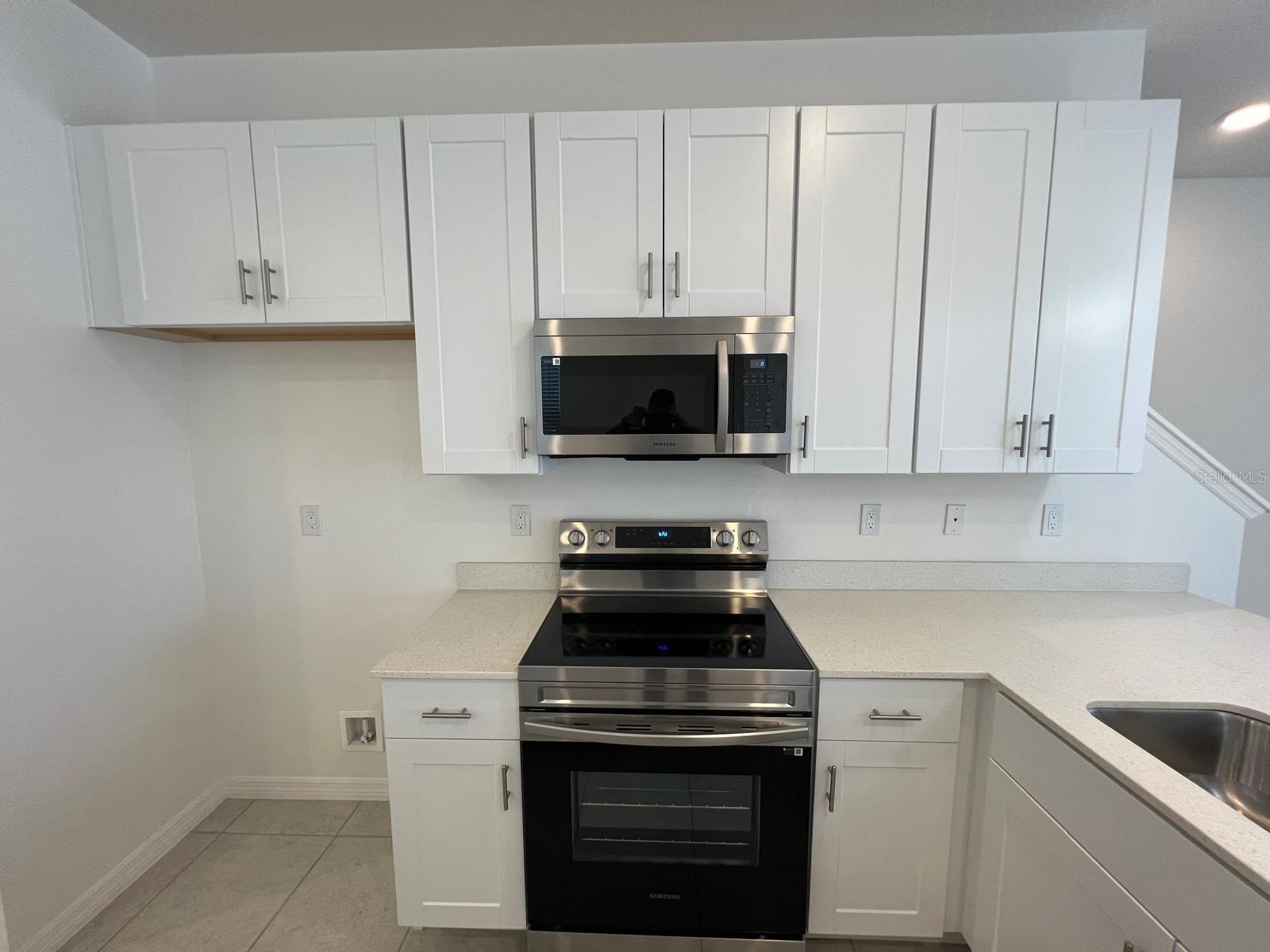 BRIXTON TWNHMS - Residential Lease