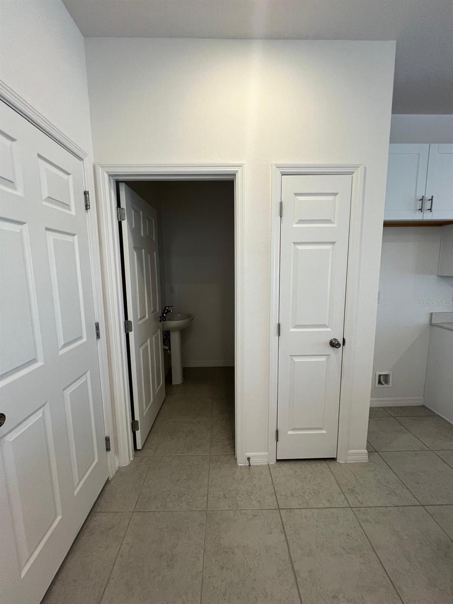 BRIXTON TWNHMS - Residential Lease