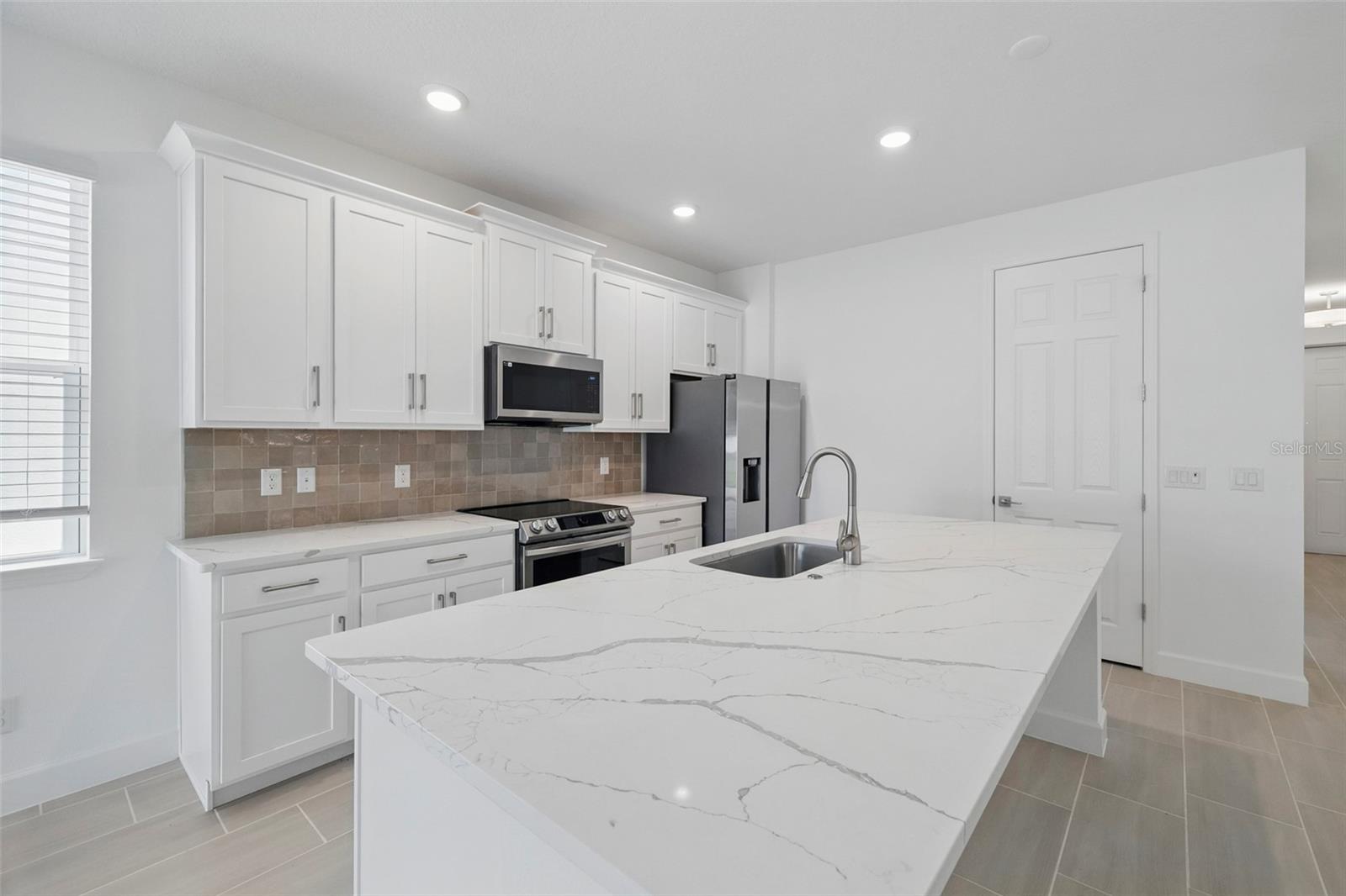 2585 CAVANAUGH DRIVE