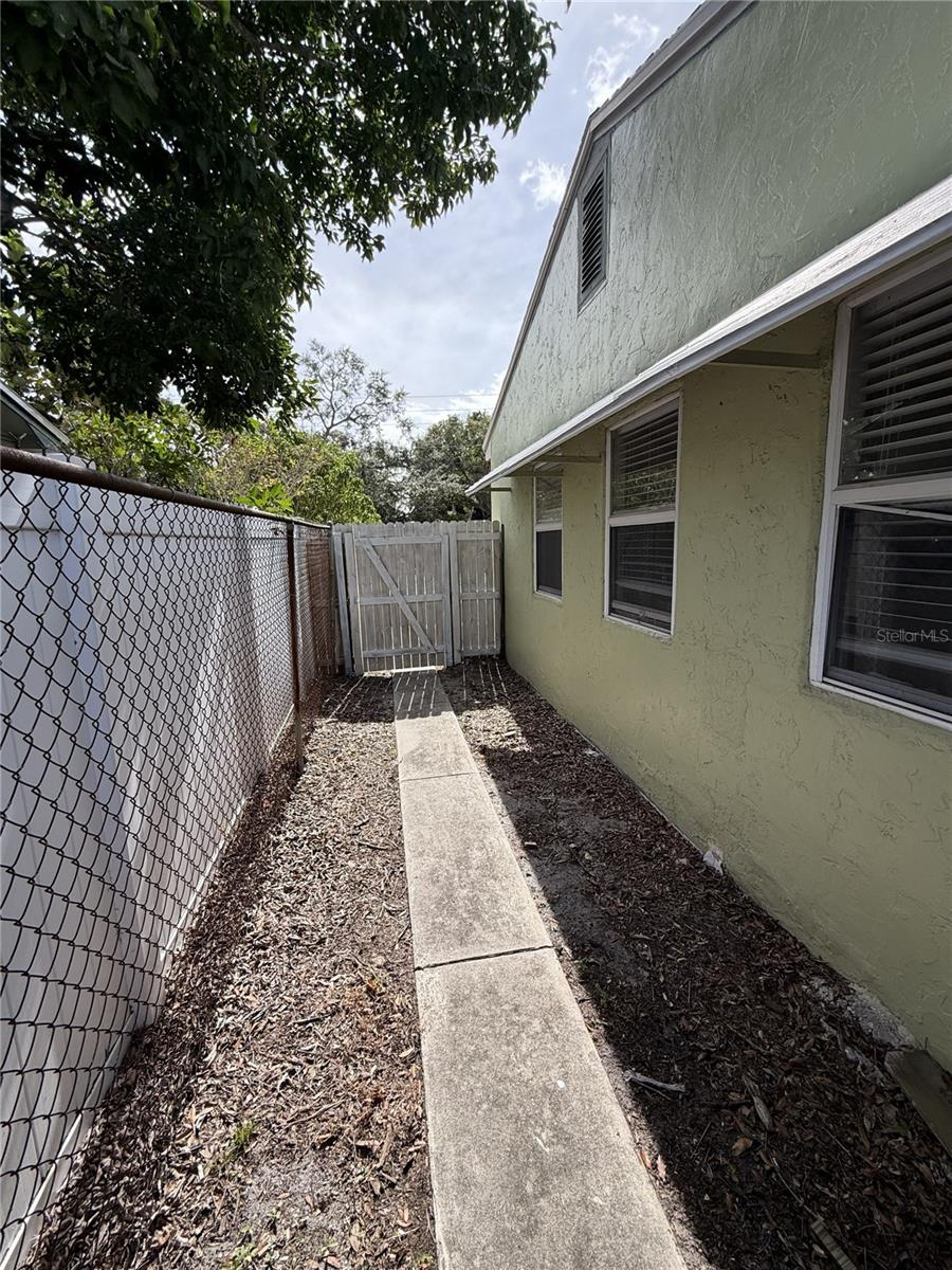 SNELL SHORES - Residential