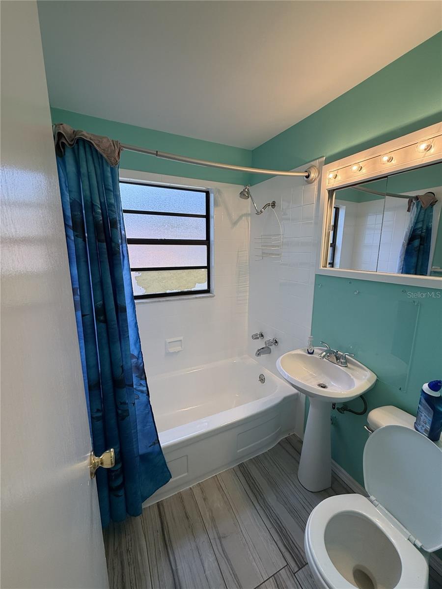 SNELL SHORES - Residential