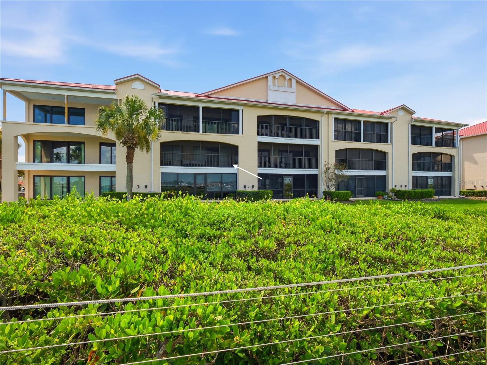 452 BOUCHELLE DRIVE 204