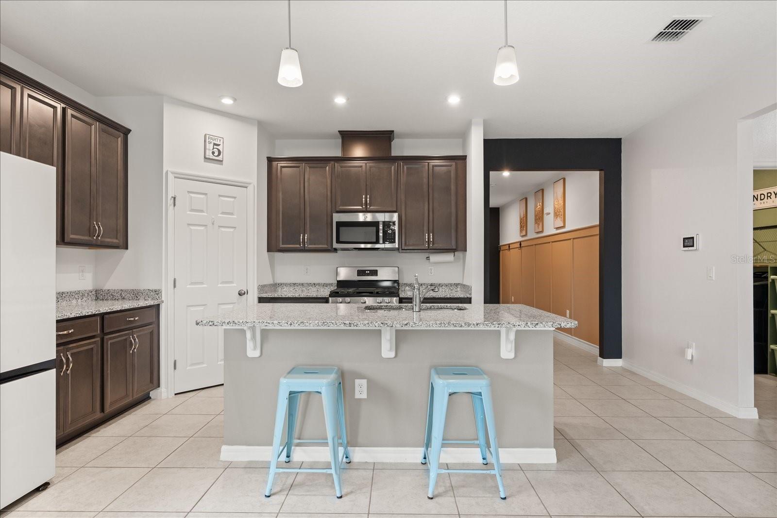 SILVER LAKE POINTE - Residential Lease