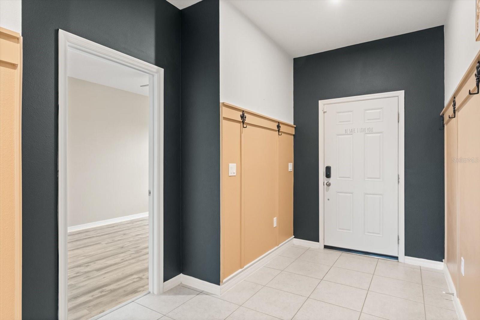 SILVER LAKE POINTE - Residential Lease