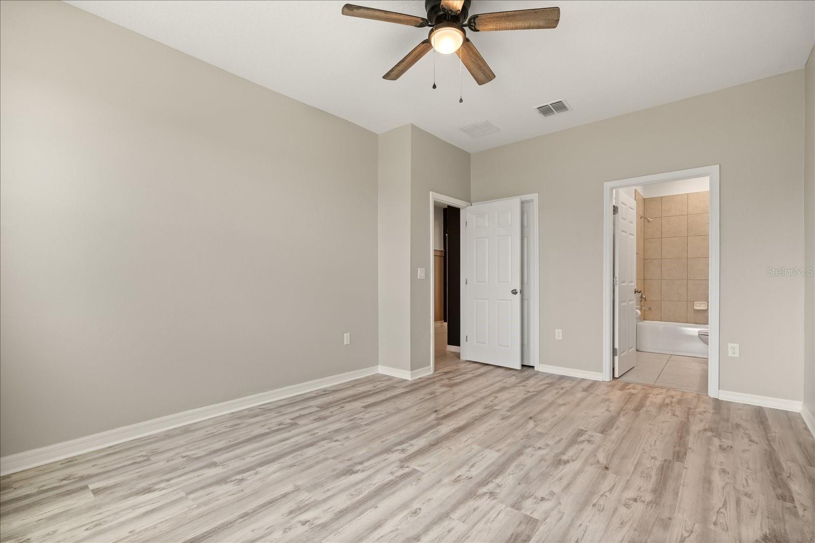 SILVER LAKE POINTE - Residential Lease