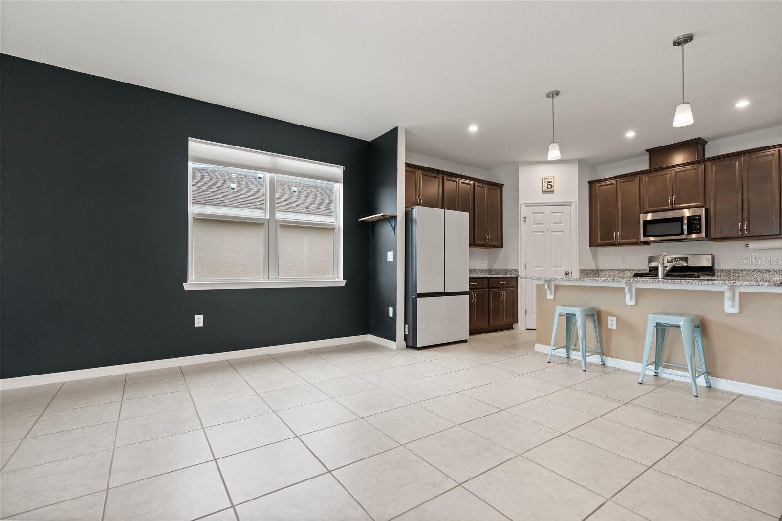 SILVER LAKE POINTE - Residential Lease