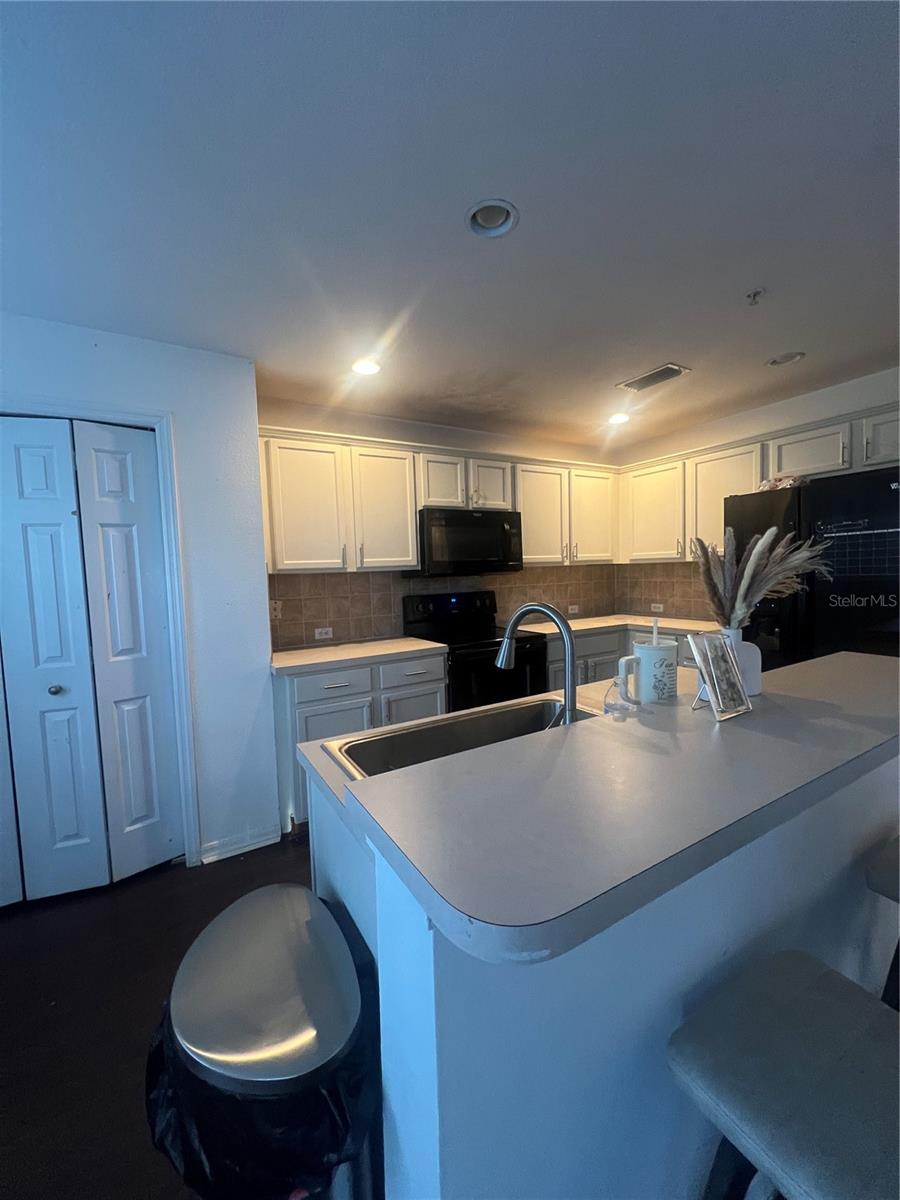 CORNICHE TWNHMS A REP - Residential