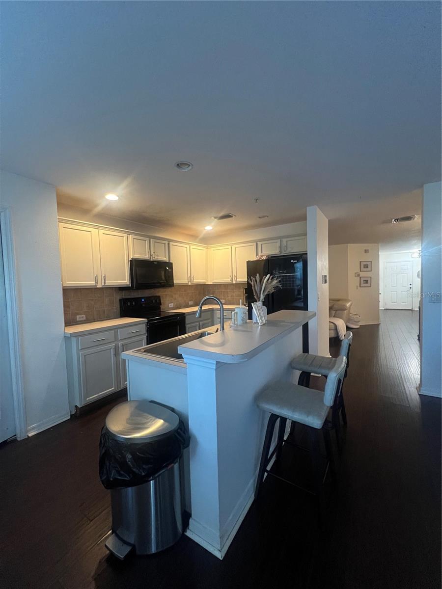 CORNICHE TWNHMS A REP - Residential