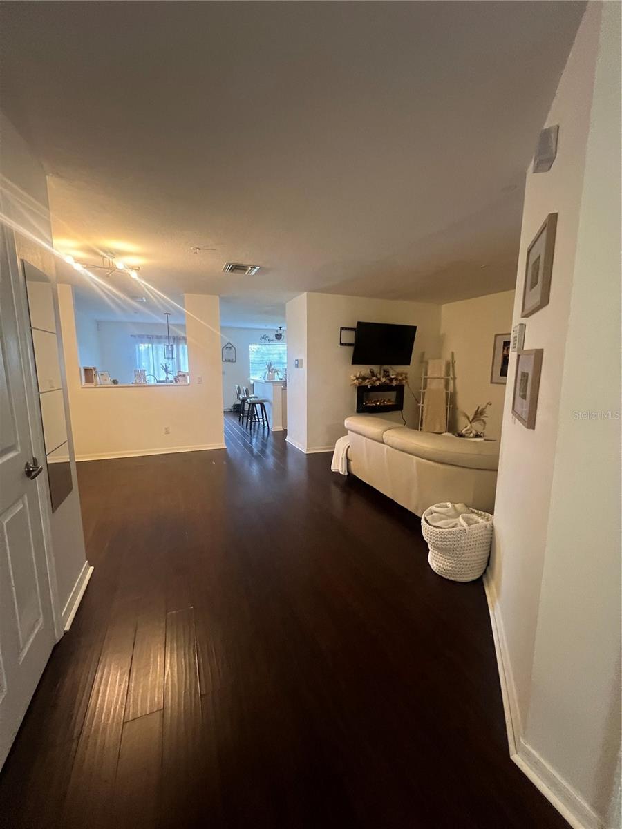 CORNICHE TWNHMS A REP - Residential