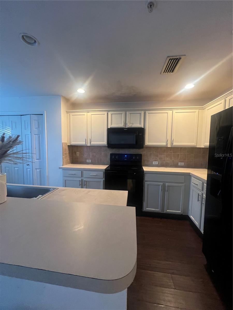 CORNICHE TWNHMS A REP - Residential