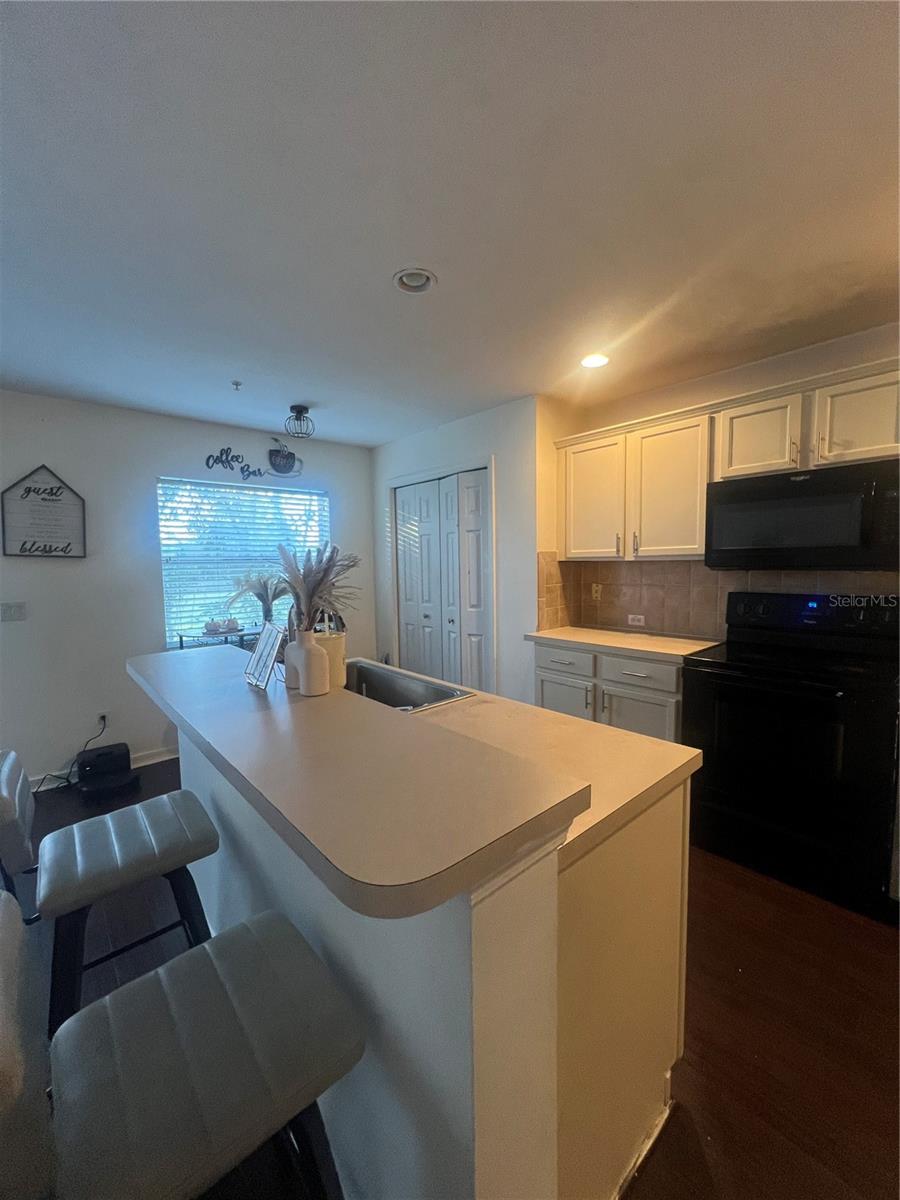 CORNICHE TWNHMS A REP - Residential