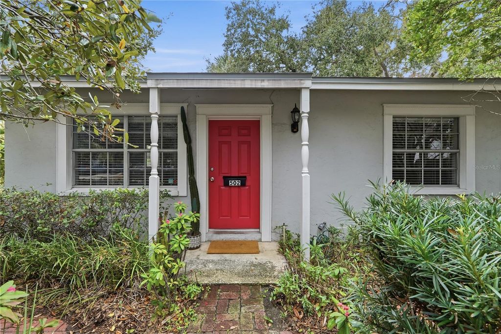 Photo of 502 S Newport Avenue, Tampa, FL 33606 (MLS # TB8471310)