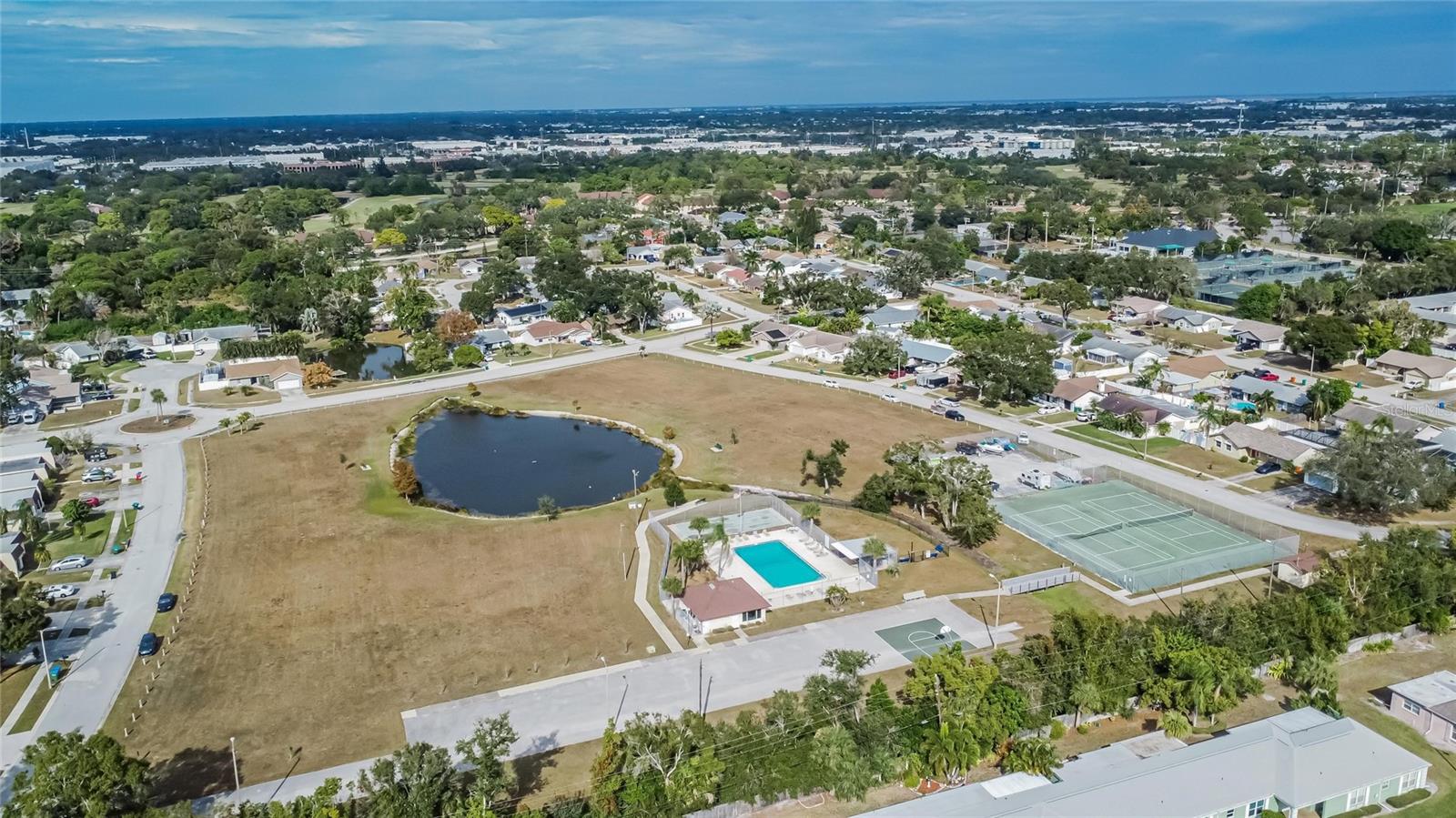 CHATEAUX DE BARDMOOR - Residential