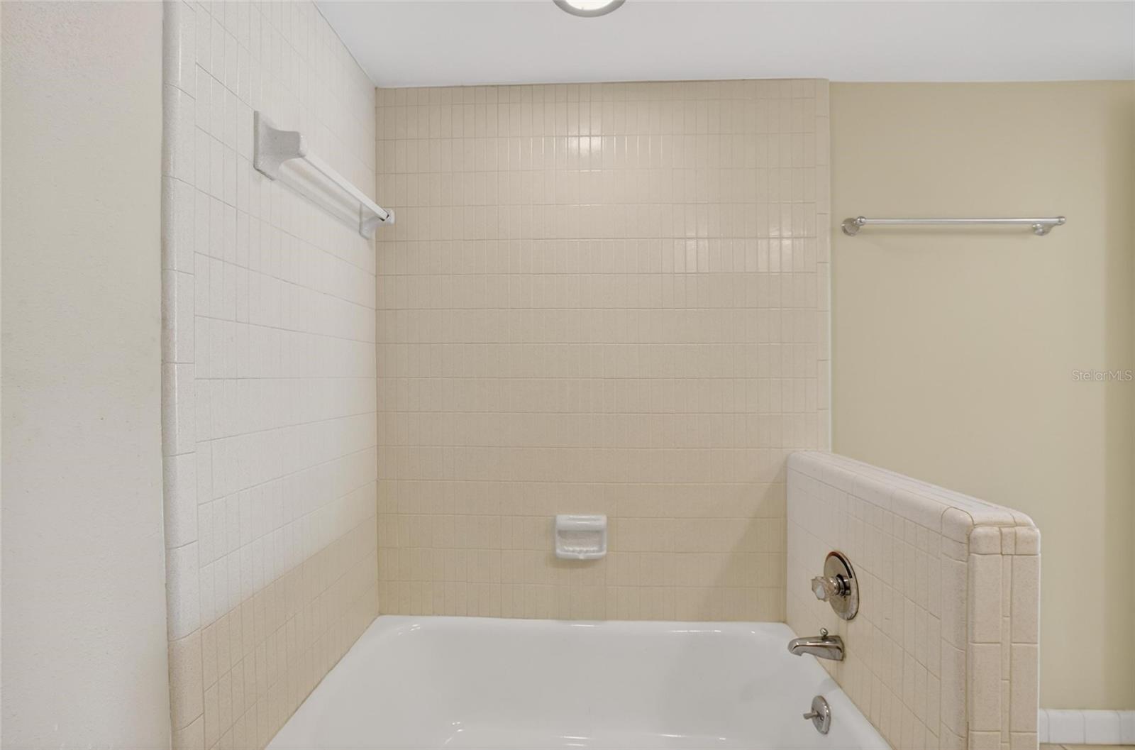 CHATEAUX DE BARDMOOR - Residential