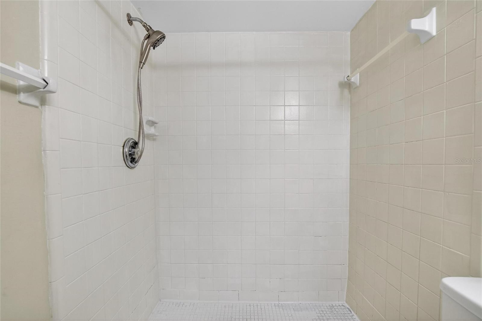 CHATEAUX DE BARDMOOR - Residential