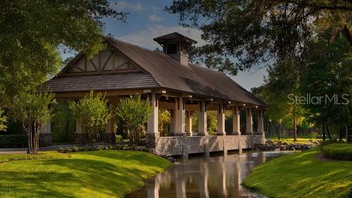 HEATHROW COUNTRY ESTATE HOMES - Residential