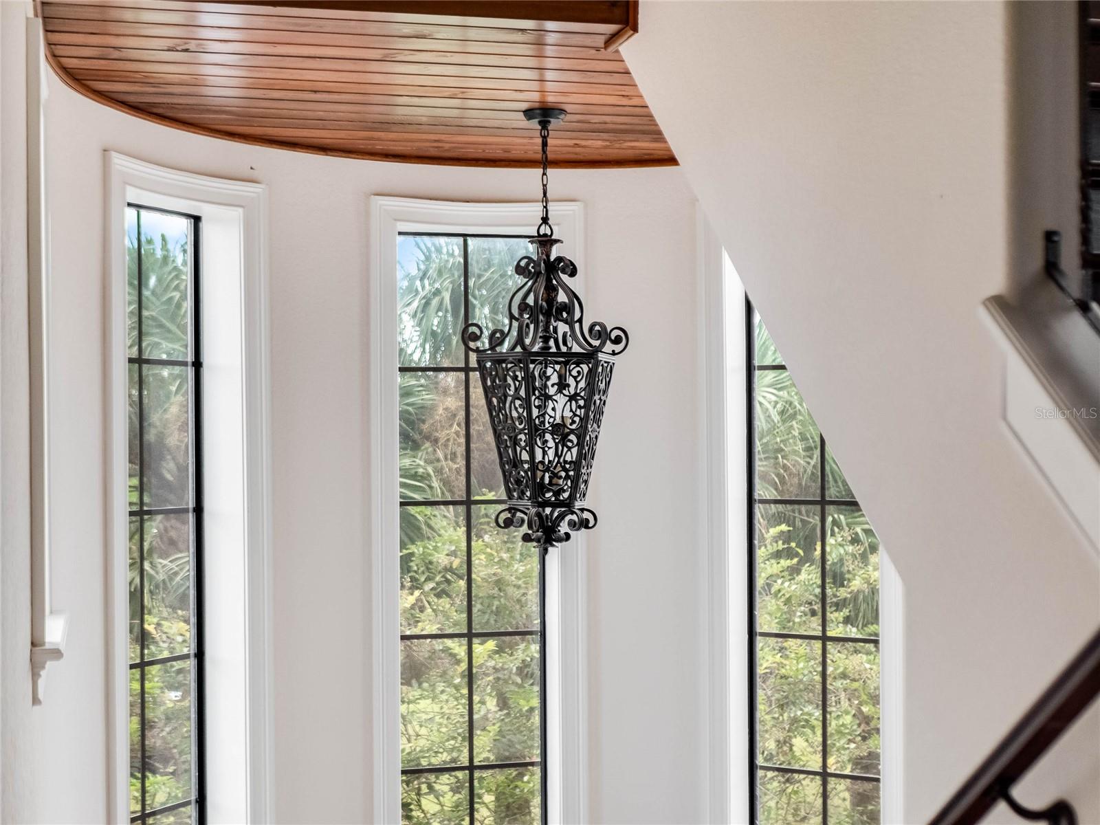 HEATHROW COUNTRY ESTATE HOMES - Residential