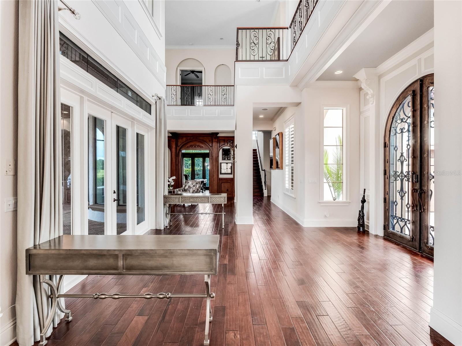 HEATHROW COUNTRY ESTATE HOMES - Residential