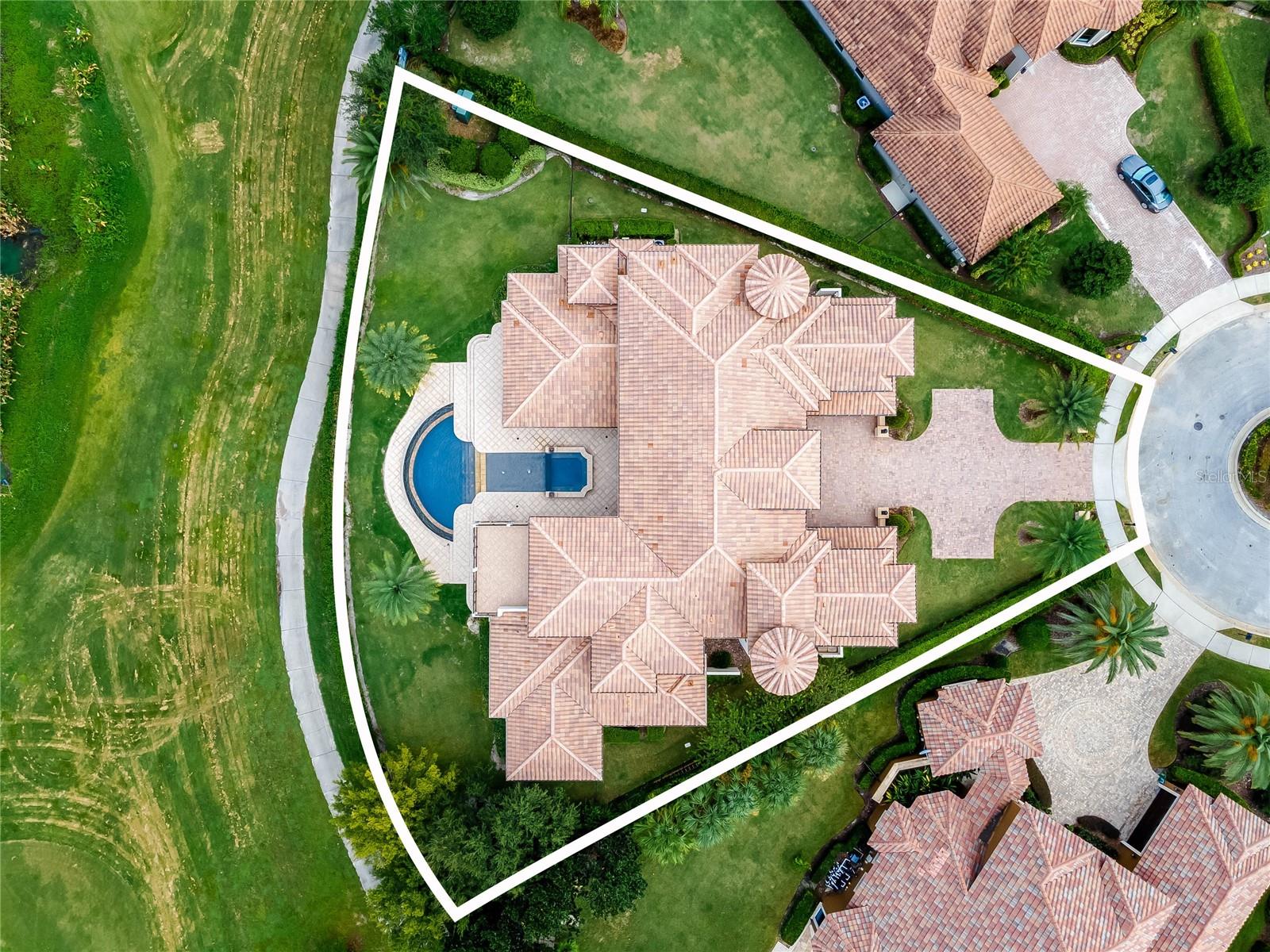 HEATHROW COUNTRY ESTATE HOMES - Residential