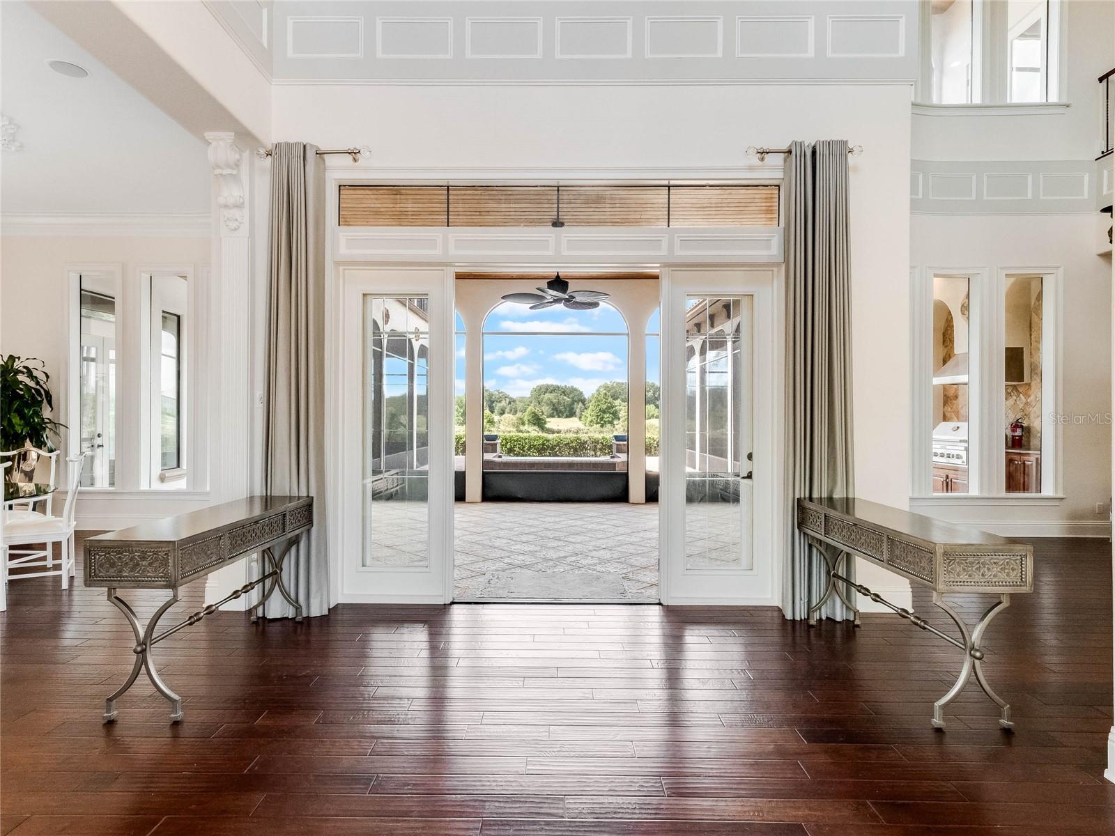 HEATHROW COUNTRY ESTATE HOMES - Residential