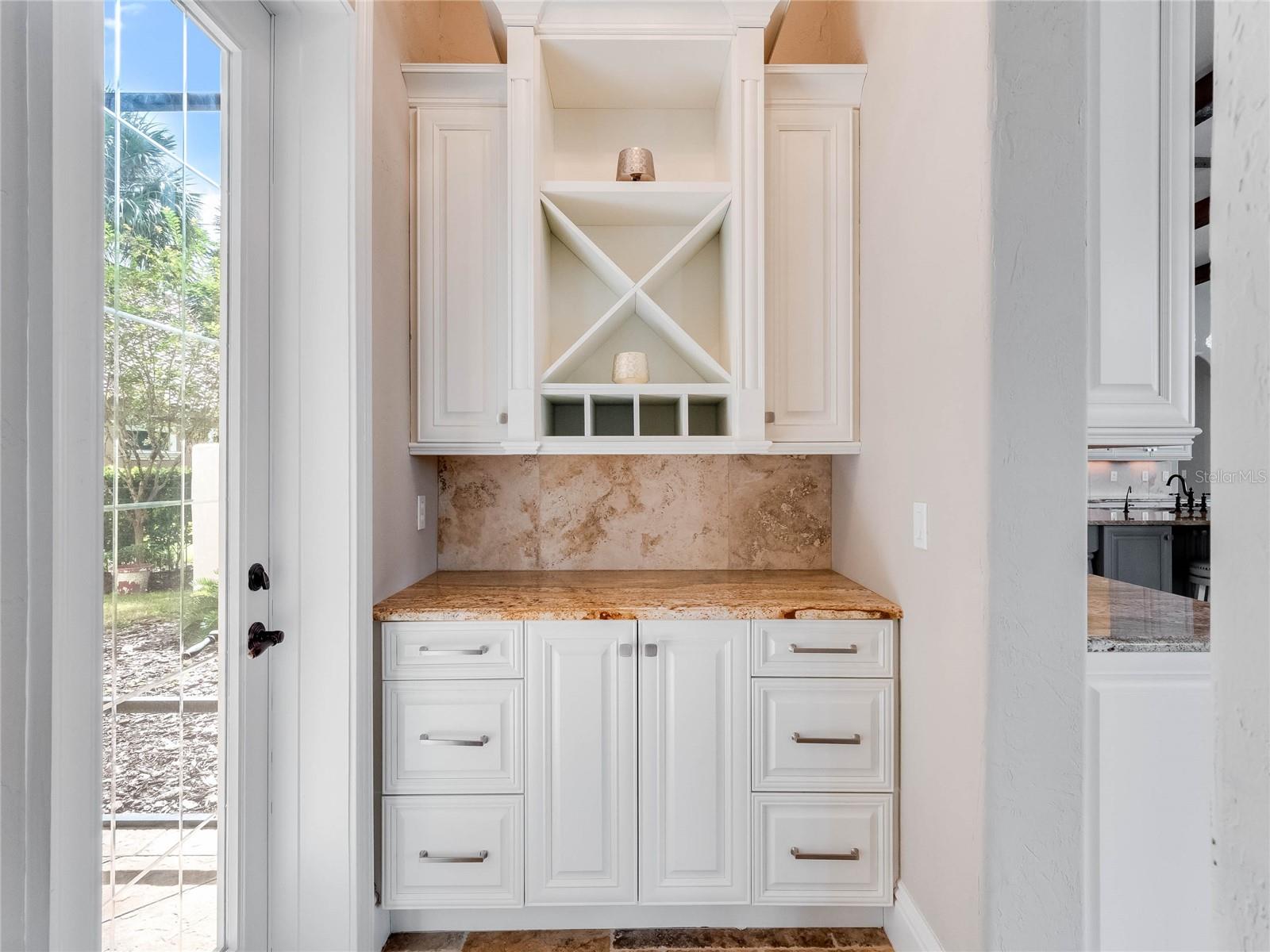 HEATHROW COUNTRY ESTATE HOMES - Residential