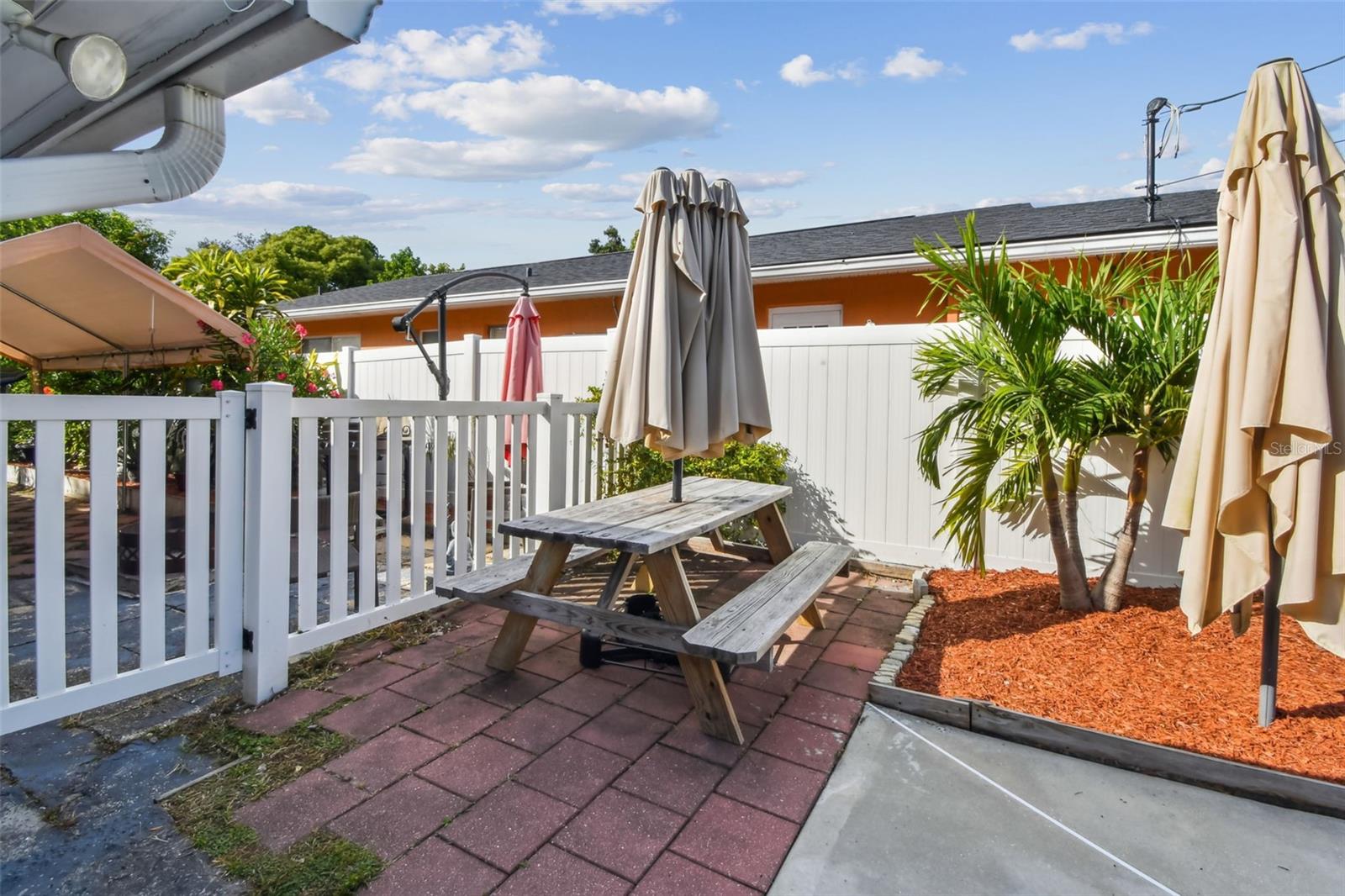 LAKE VIEW PARK SUB - Residential Income