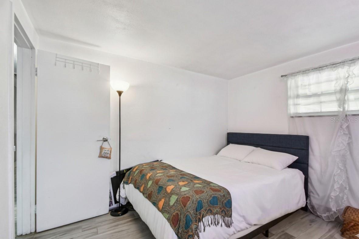 LAKE VIEW PARK SUB - Residential Income