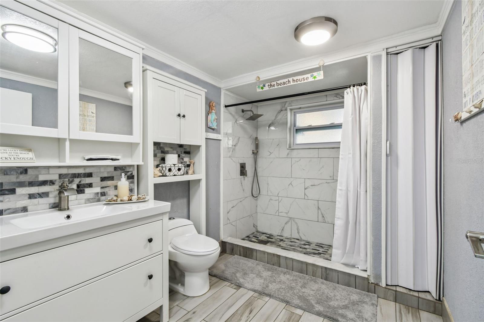 LAKE VIEW PARK SUB - Residential Income