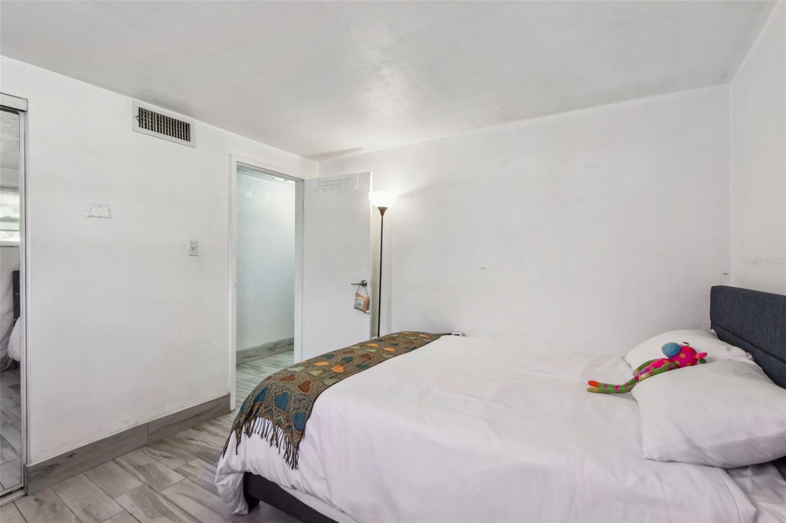 LAKE VIEW PARK SUB - Residential Income