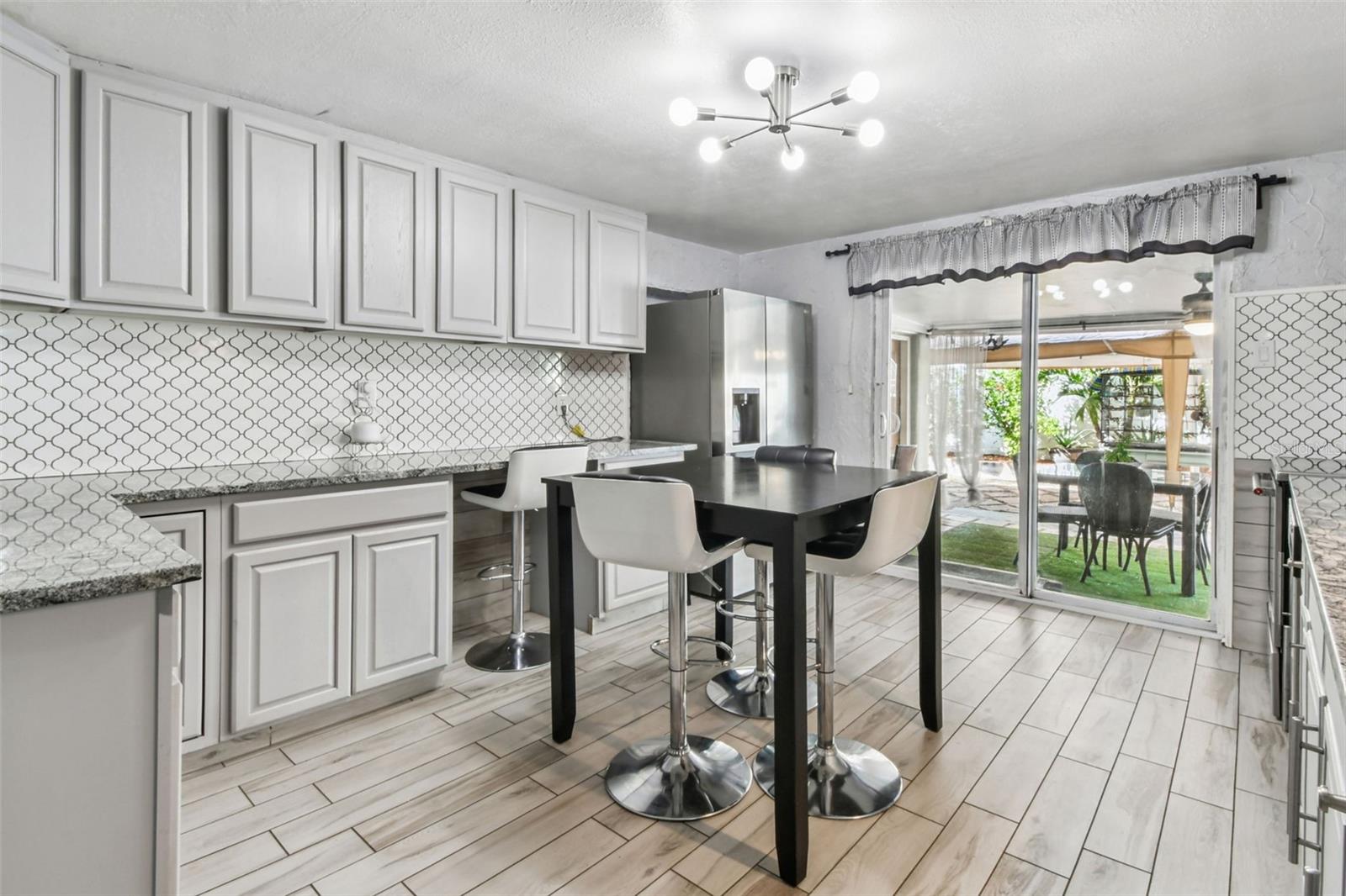 LAKE VIEW PARK SUB - Residential Income