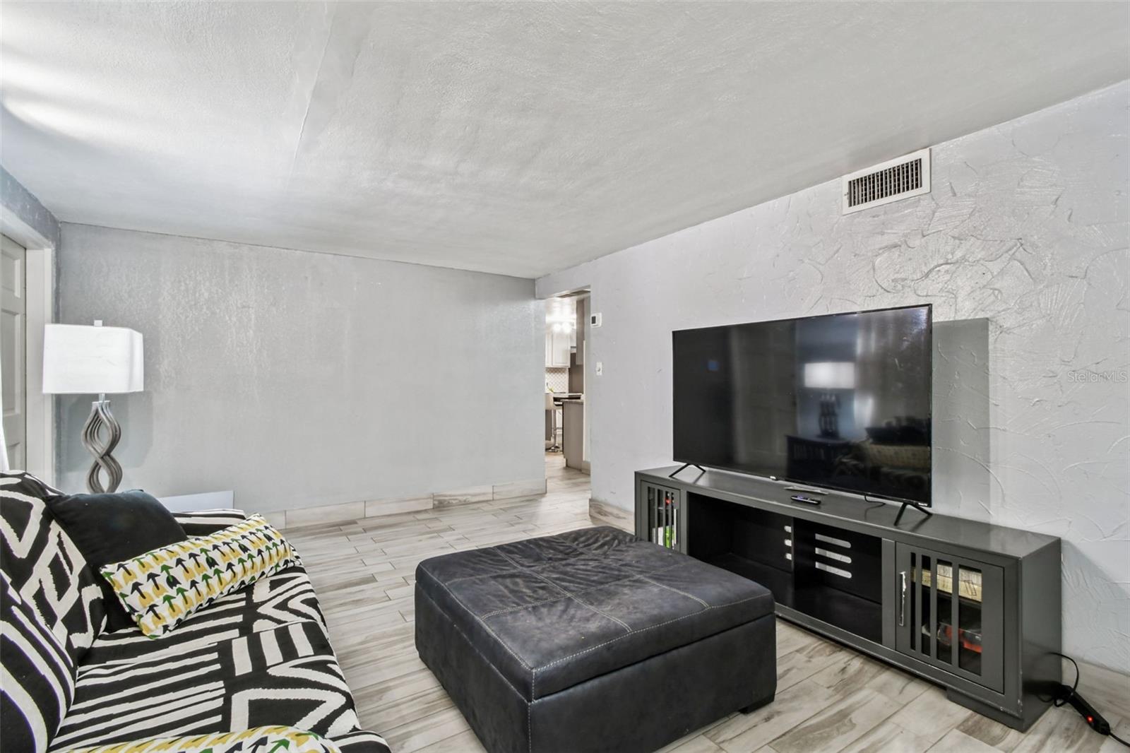 LAKE VIEW PARK SUB - Residential Income