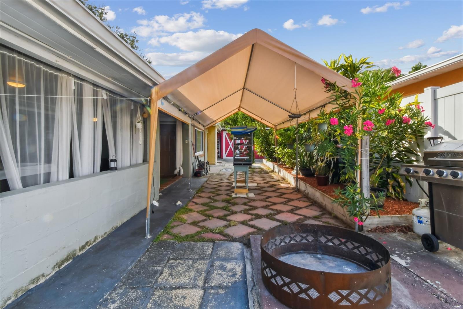 LAKE VIEW PARK SUB - Residential Income