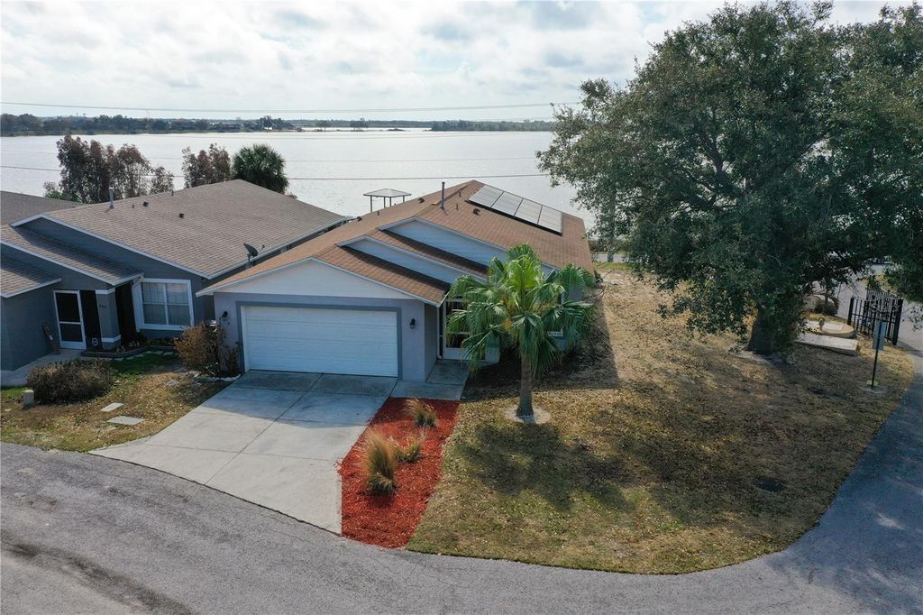 Photo of 802 Marcia Loop, Winter Haven, FL 33884 (MLS # P4937120)