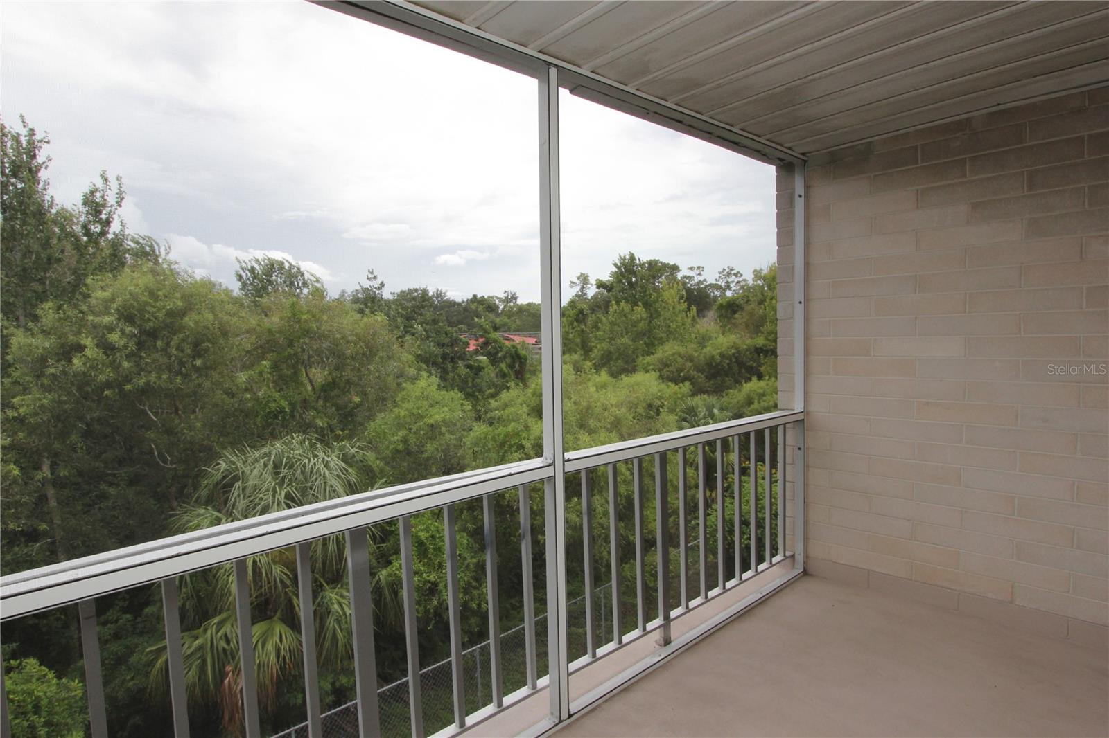 MEAD GARDEN - Residential Lease
