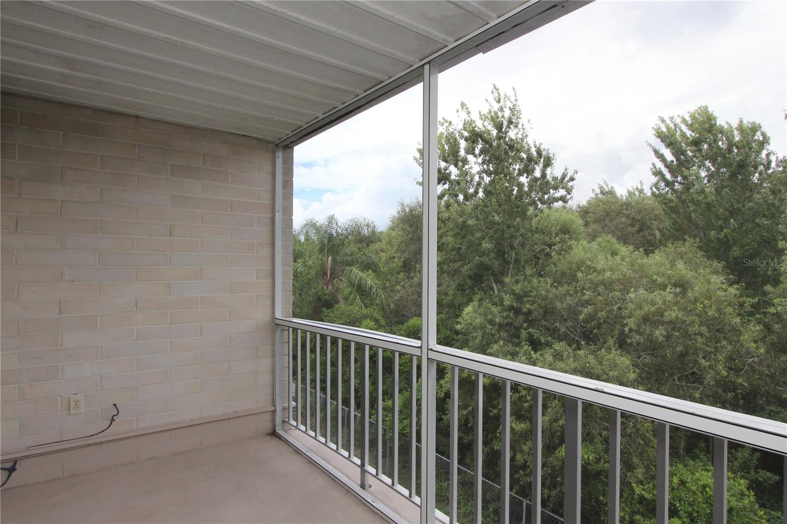 MEAD GARDEN - Residential Lease